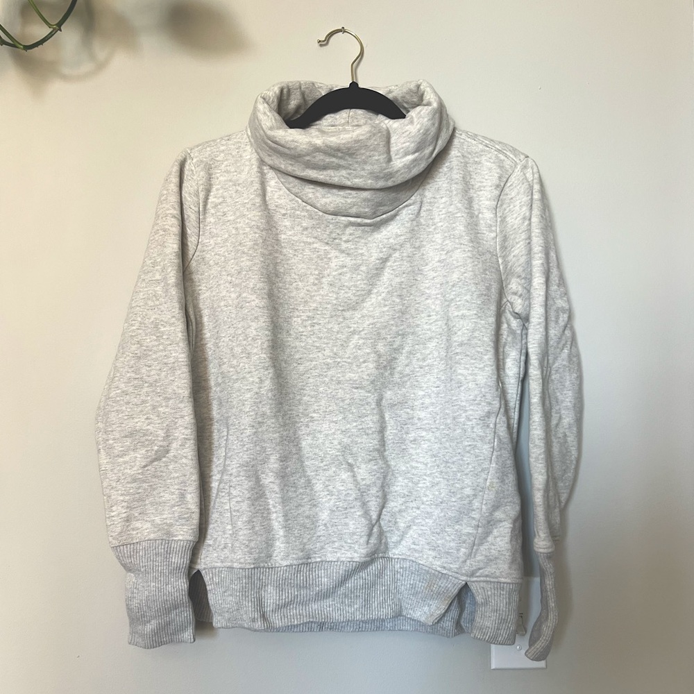 Athleta funnel neck pullover